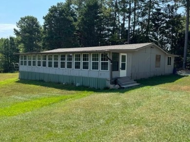 Lake Home For Sale in Lavonia, Georgia