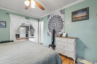 Welcome HOME ! This beautifully updated 3-bedroom, 2-bathroom - photo 12