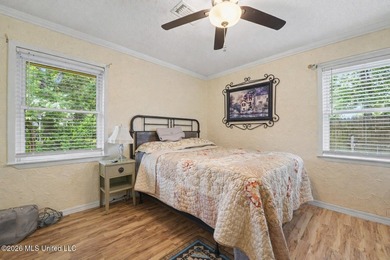 Welcome HOME ! This beautifully updated 3-bedroom, 2-bathroom - photo 14