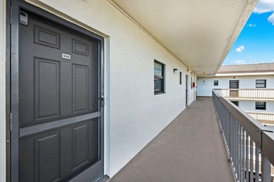 This completely renovated one-bedroom, one-bathroom condo at - photo 15