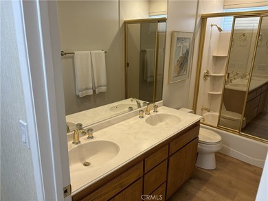 Beautiful 4 bedrooms and 3 bathrooms home in a very desirable - photo 10