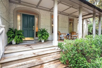 Welcome to 3 Wood Duck Court, a gracious island residence tucked - photo 6