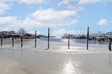 Located in a waterfront manufactured home community in Islip - photo 12