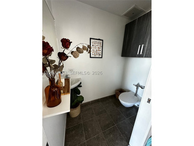 Spacious loft-style 1-bedroom, 1.5-bath residence in Midtown 2 - photo 14