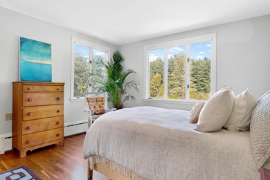 Looking for single level living in the heart of Falmouth? Look - photo 17
