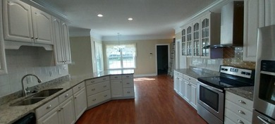 WOW! Located in Plantation Point surrounded by some of the Most - photo 9