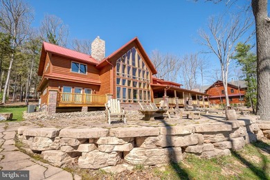 Stunning lakefront log home offering the perfect blend of rustic - photo 9