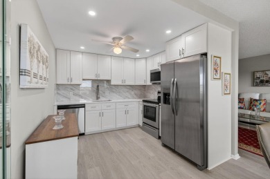 Lake Condo For Sale in Boca Raton, Florida