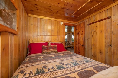Situated on the crystal-clear shores of the stunning 1060-acre - photo 8