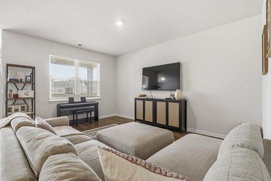 Welcome to easy, low-maintenance living in this beautifully - photo 5