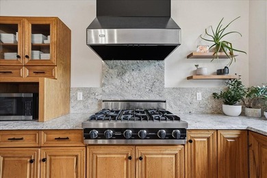 Welcome to a one-of-a-kind estate on 5 breathtaking acres - photo 12