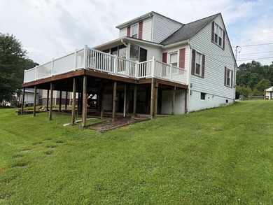 Charming updated traditional style home conveniently located in - photo 12