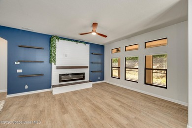 Beautiful 2017 concrete block home with attractive stucco and - photo 15