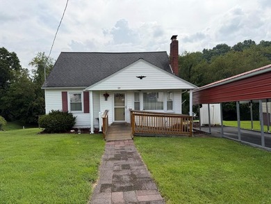 Charming updated traditional style home conveniently located in - photo 21