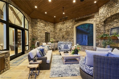 Welcome to one of the most extraordinary luxury estates ever - photo 23