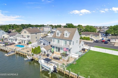 Live the waterfront lifestyle you've been dreaming of! This - photo 1