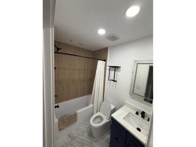 Located in the heart of Boca Raton, this newly rennovated - photo 8