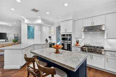 Nestled on a desirable corner lot in the highly sought-after - photo 10