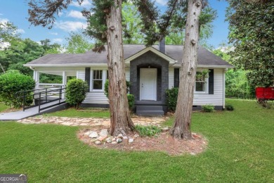 Lake Home For Sale in Gainesville, Georgia