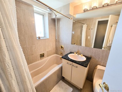 Welcome to The Sanford Tower Condominium. Excellent duplex - photo 3