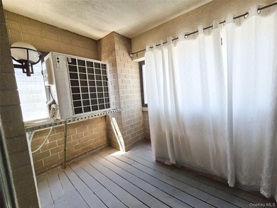 Welcome to The Sanford Tower Condominium. Excellent duplex - photo 7