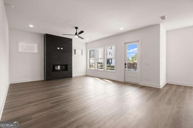 The Emery Contemporary offers luxury, flexibility, and - photo 6