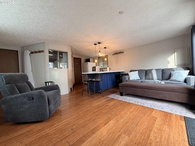 *NO RENTALS ALLOWED, CASH ONLY** NO HOA, MONTHLY DUES ARE FOR - photo 5