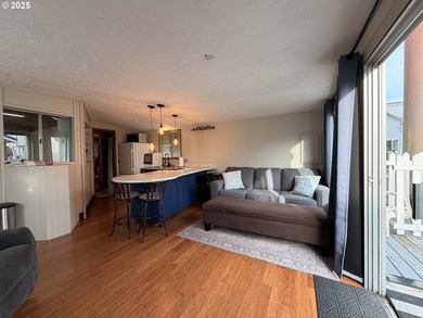 *NO RENTALS ALLOWED, CASH ONLY** NO HOA, MONTHLY DUES ARE FOR - photo 6