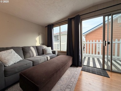 *NO RENTALS ALLOWED, CASH ONLY** NO HOA, MONTHLY DUES ARE FOR - photo 7