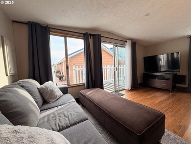*NO RENTALS ALLOWED, CASH ONLY** NO HOA, MONTHLY DUES ARE FOR - photo 8