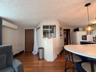 *NO RENTALS ALLOWED, CASH ONLY** NO HOA, MONTHLY DUES ARE FOR - photo 10