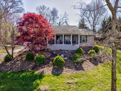 Well Maintained Cherokee Lake View Home - Lake Home For Sale in Mooresburg, Tennessee