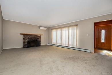 Large cape, 3 bedrooms, 2 full baths, Living room with fireplace - photo 3