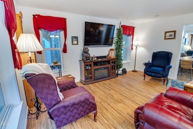 Nice one level coastal home updated in 2012 and additional - photo 19