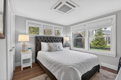 This is a wonderful opportunity to own a charming one-bedroom - photo 22