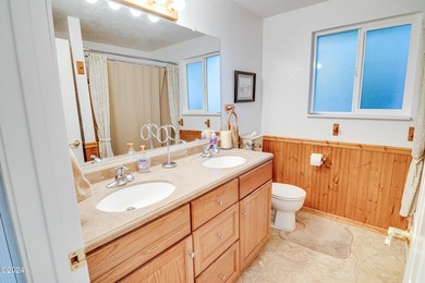 Nice one level coastal home updated in 2012 and additional - photo 24