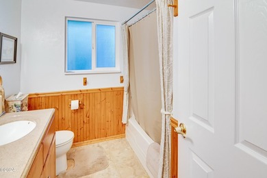 Nice one level coastal home updated in 2012 and additional - photo 25