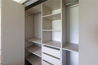 Step into this beautifully designed 3-bedroom + den, 3-bathroom - photo 29