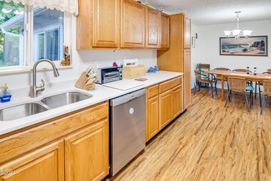 Nice one level coastal home updated in 2012 and additional - photo 30