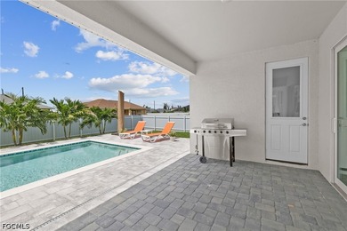 Step into this beautifully designed 3-bedroom + den, 3-bathroom - photo 34