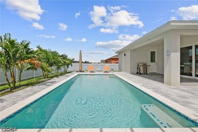 Step into this beautifully designed 3-bedroom + den, 3-bathroom - photo 36