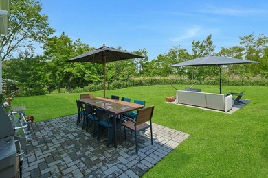 Spacious & Bright 8-Bd. Shingle-Style Mansion with Swimming Pool - photo 8
