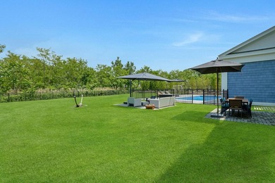 Spacious & Bright 8-Bd. Shingle-Style Mansion with Swimming Pool - photo 9