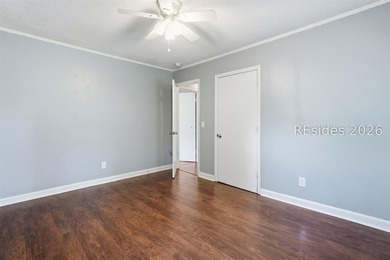 This 1,220-square-foot home in Beaufort offers a rare - photo 18