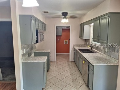 Come see this 3 Bedroom & 2 Bath home in desirable Pinewood - photo 3