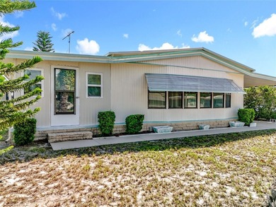 Discover the perfect blend of comfort, convenience, and Florida - photo 3