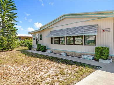 Discover the perfect blend of comfort, convenience, and Florida - photo 4