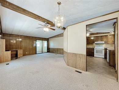 Discover the perfect blend of comfort, convenience, and Florida - photo 7
