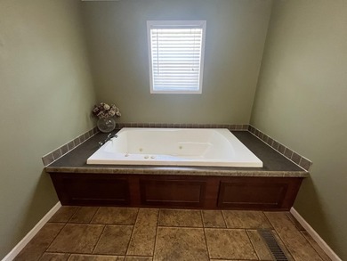 Enjoy peaceful living just minutes the convenience of Albany and - photo 28