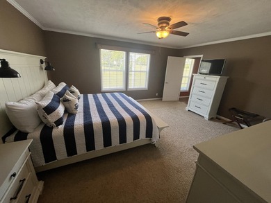 Enjoy peaceful living just minutes the convenience of Albany and - photo 32